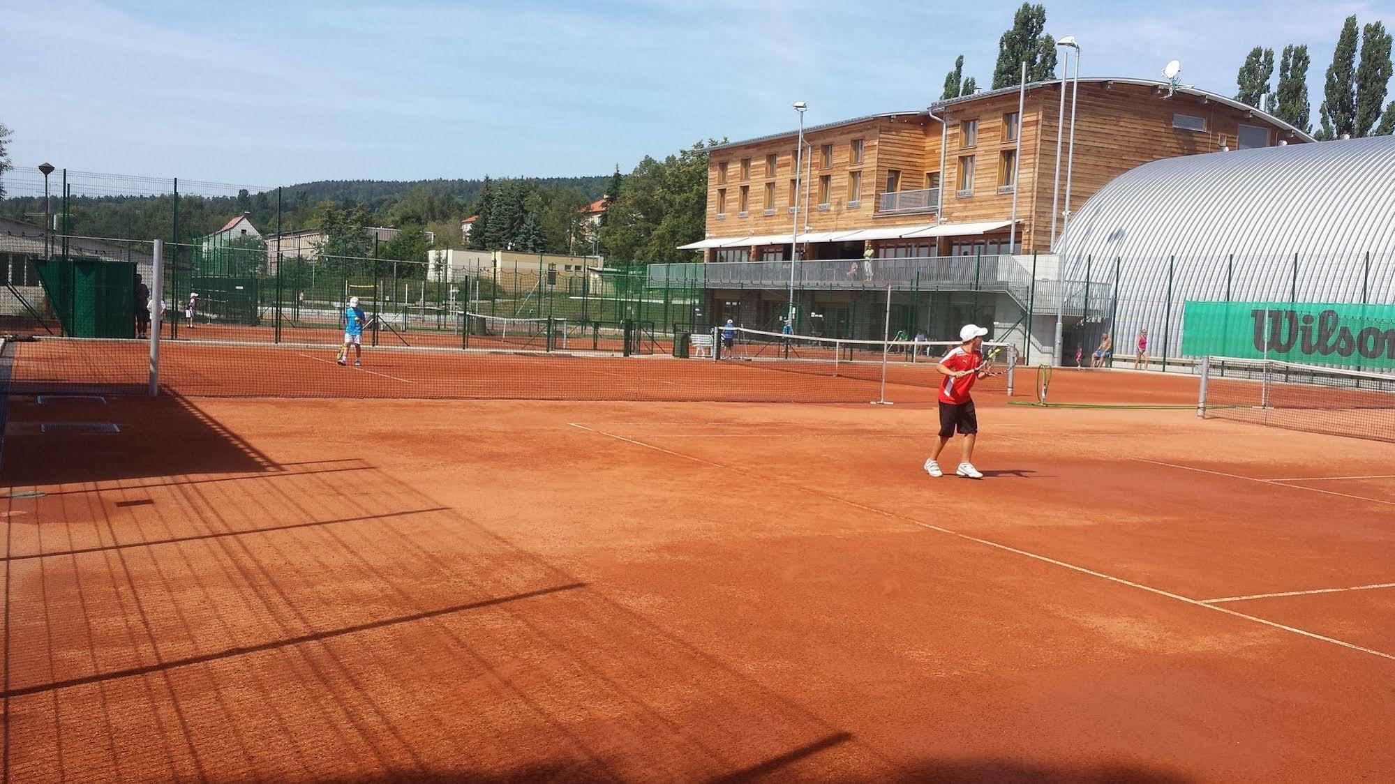 Esmarin Wellness Hotel Mníšek pod Brdy Zewnętrze zdjęcie